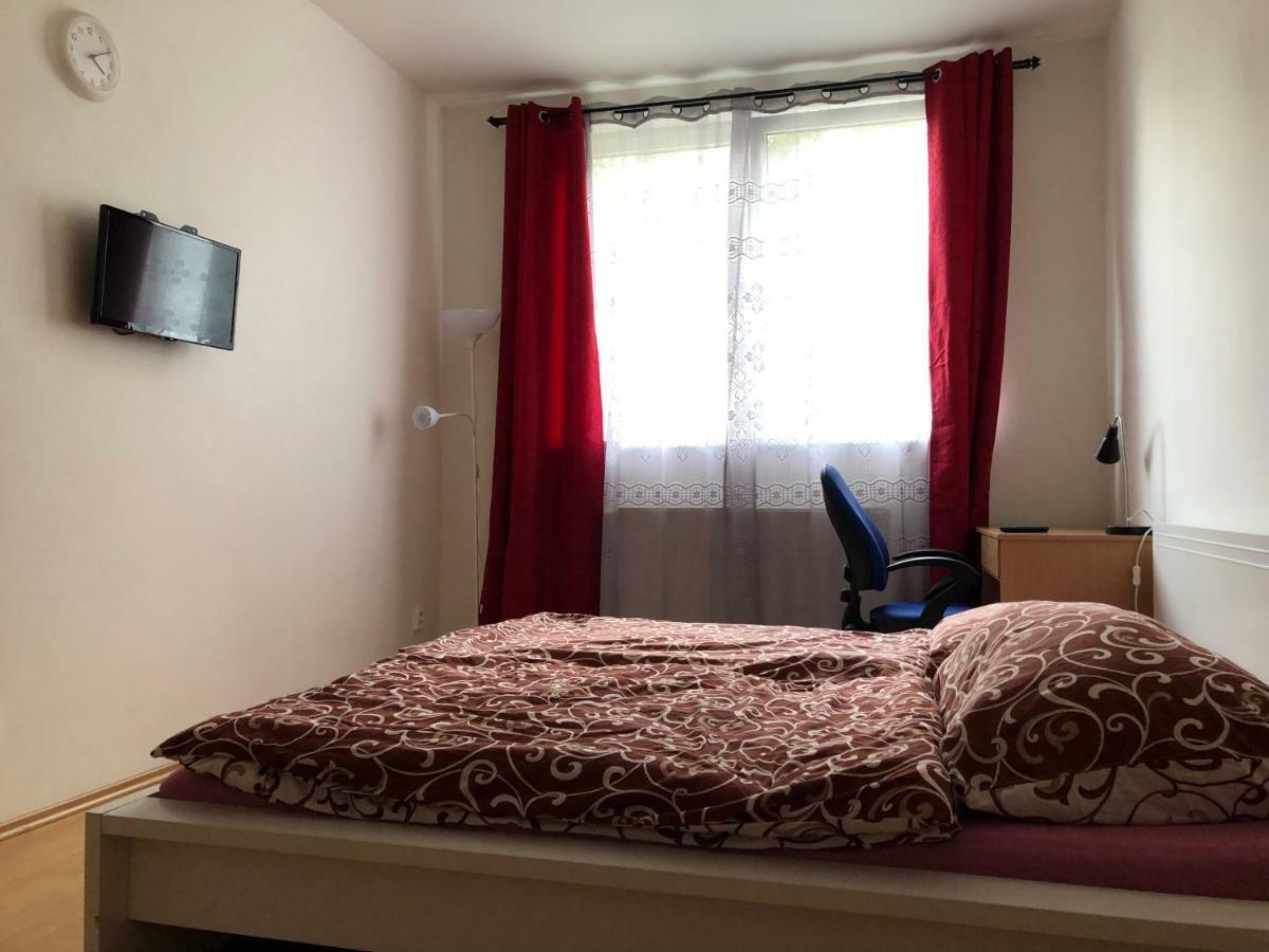 Moonstreet Apartments Братислава Экстерьер фото